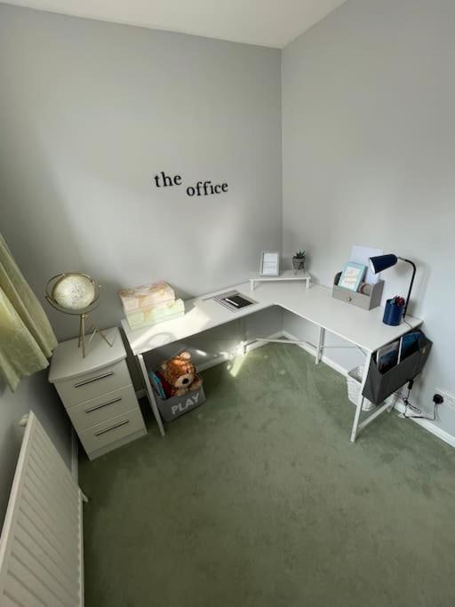 Centre Of Town House 3 Bedrooms Sleeps 5 And Infant Free Onsite Parking 2 Cars King's Lynn Buitenkant foto